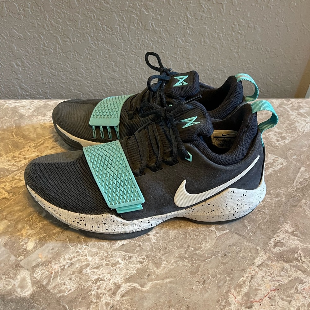 Nike PG 1 Light Aqua  size 8.5